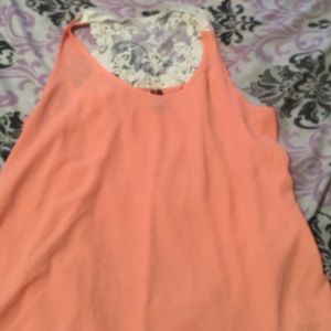 Pretty top with nice back