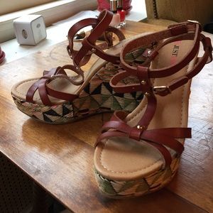 Printed platform wedges