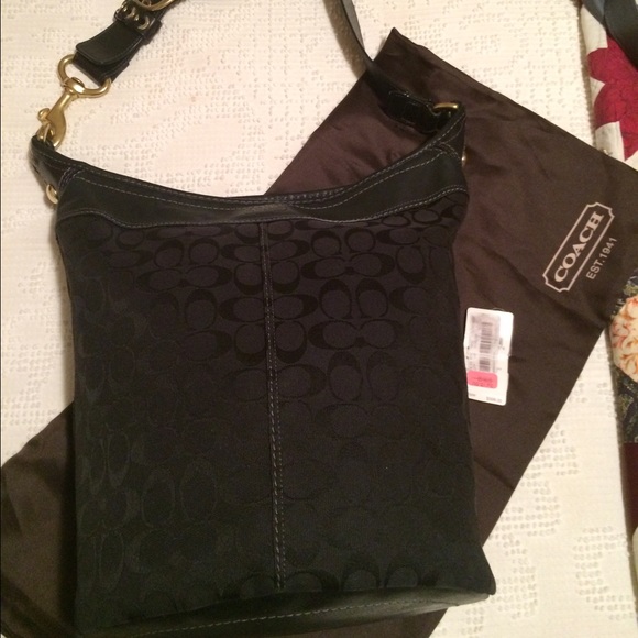 Coach black bucket bag - Picture 4 of 4