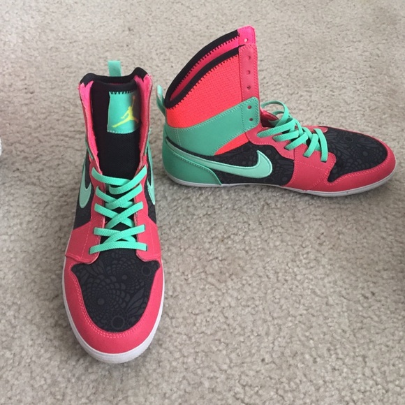 NEW JORDANS WORN ONCE: LIMITED EDITION