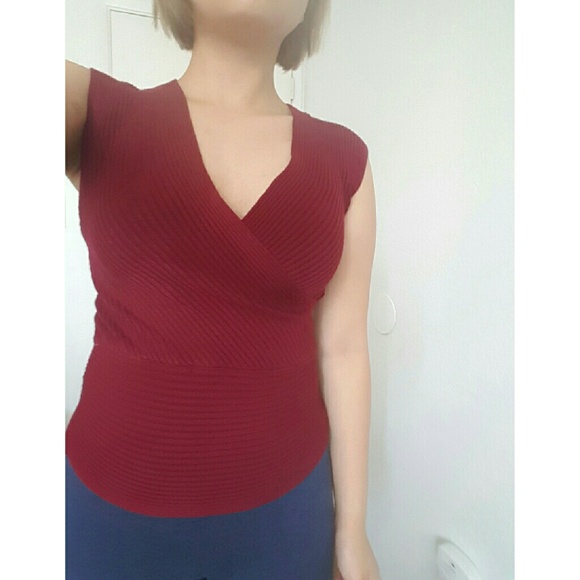 *SOLD*Deep V Ribbed Top - Picture 3 of 3