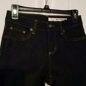 DKNY SOHO JEANS Size 2 R/R