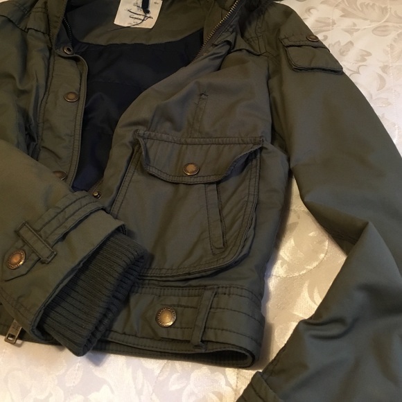 Green American Eagle Jacket - Picture 3 of 3