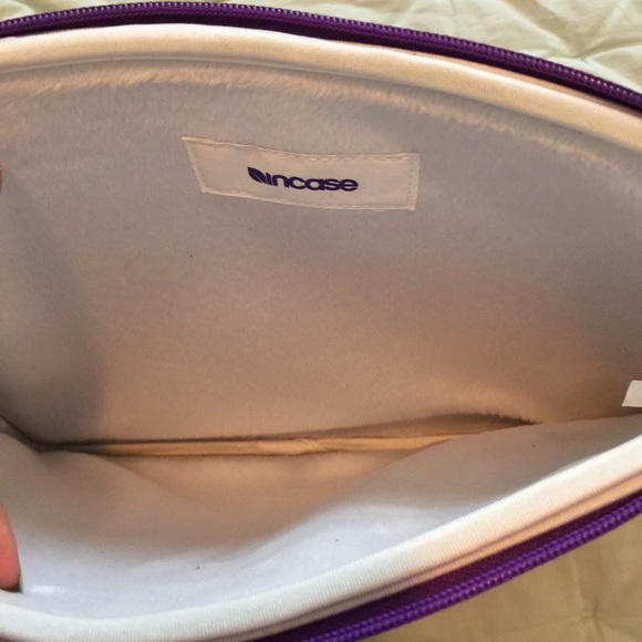 Incase Laptop Case - Picture 2 of 4