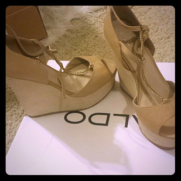 Aldo wedges