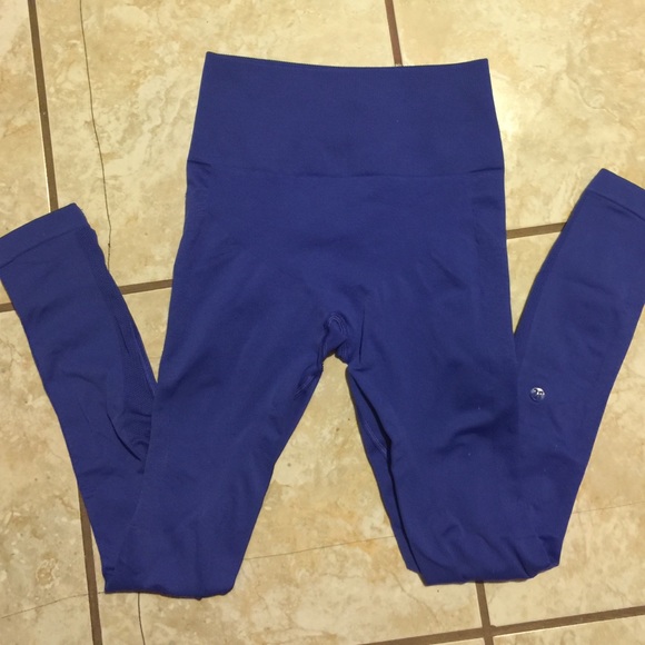 Lululemons zone in leggings