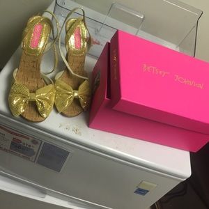 Another pair of beautiful rare betsey Johnson