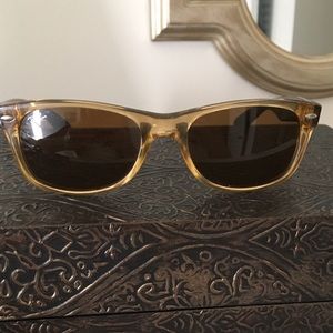 RAY-BAN NEW WAYFARER COLOR MIX
HONEY & BROWN B-15