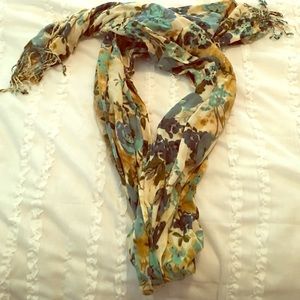 Nine West scarf