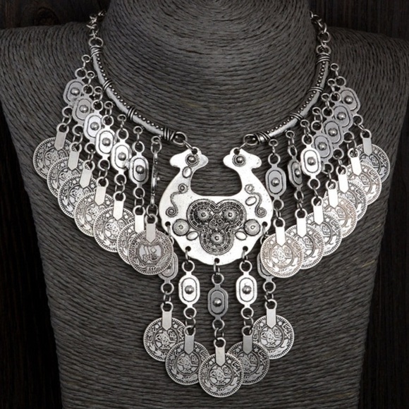 Jewelry - Bohemian Statement Necklace