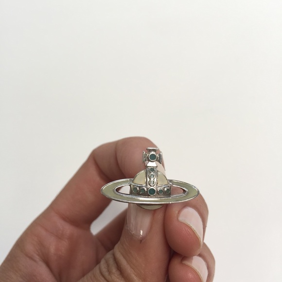 Vivienne Westwood earring (single)