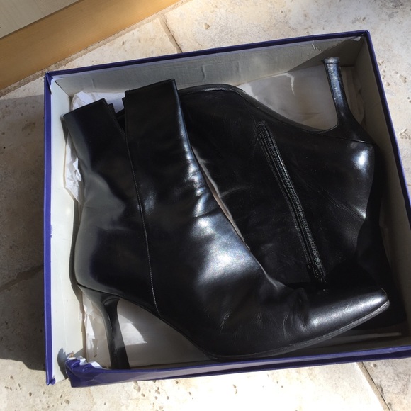 Stuart Weitzman Shoes - Stuart Weitzman Black boots