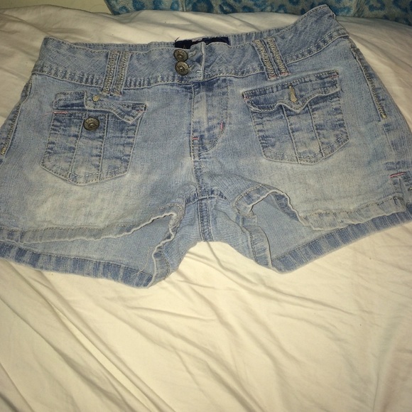 light wash angel shorts