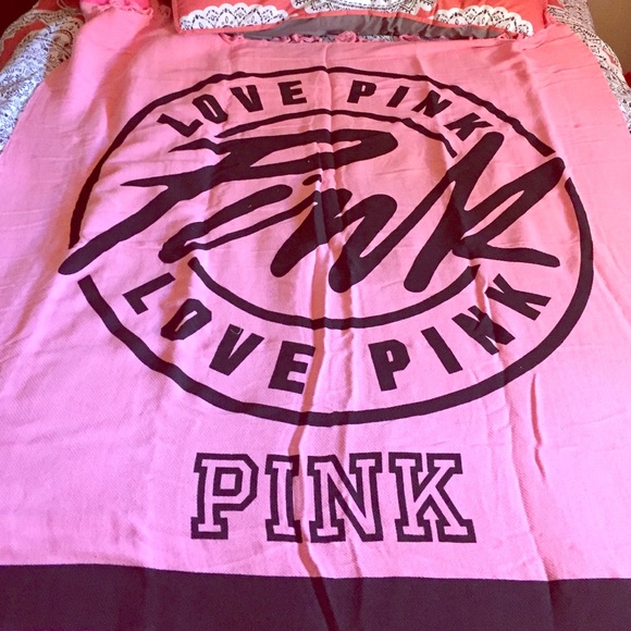 Beach towel! I just opened it to take the picture!