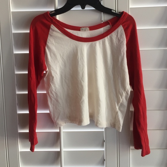 Brandy Melville Adorable shirt!