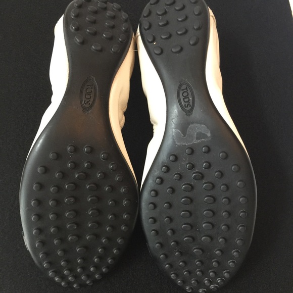 Tod's Black Paton Cap Toe Flats - Picture 3 of 5