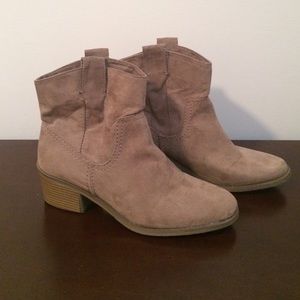 Beige ankle bootie Merona