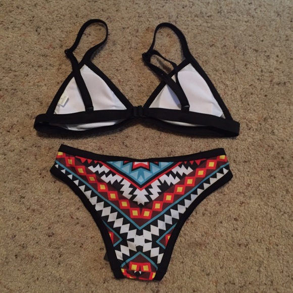 💕 NWT Aztec Print Bikini - small - Picture 2 of 4