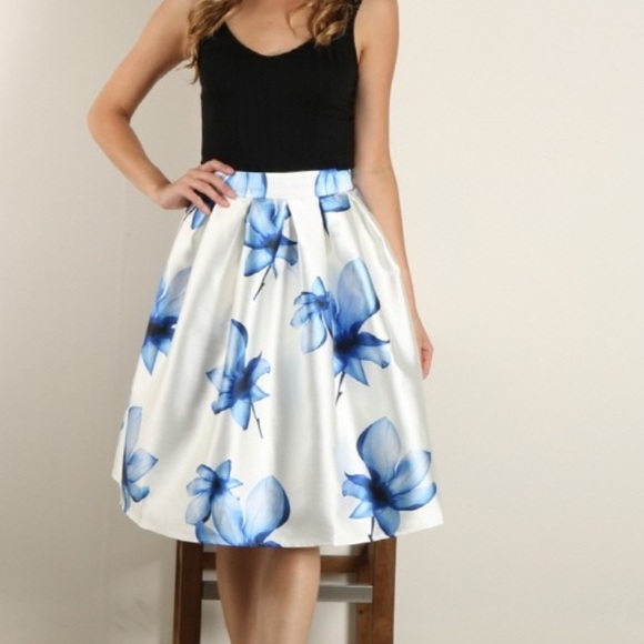 Citrus and Lavender Lane Dresses & Skirts - The Blue Floral Midi Skirt