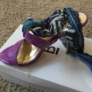 Brand new! Heels/Sandals with Silk like tie up