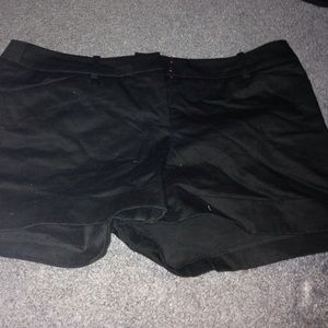 dress shorts in black