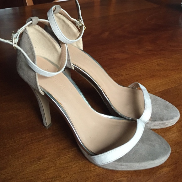 Strappy heel