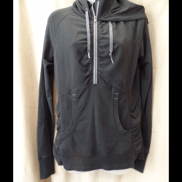 Athlete full zip jacket with hood