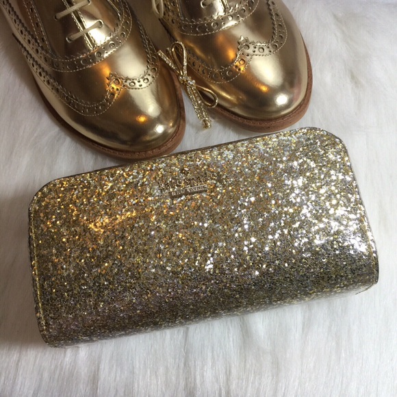 kate spade Handbags - Kate Spade Glitter Case