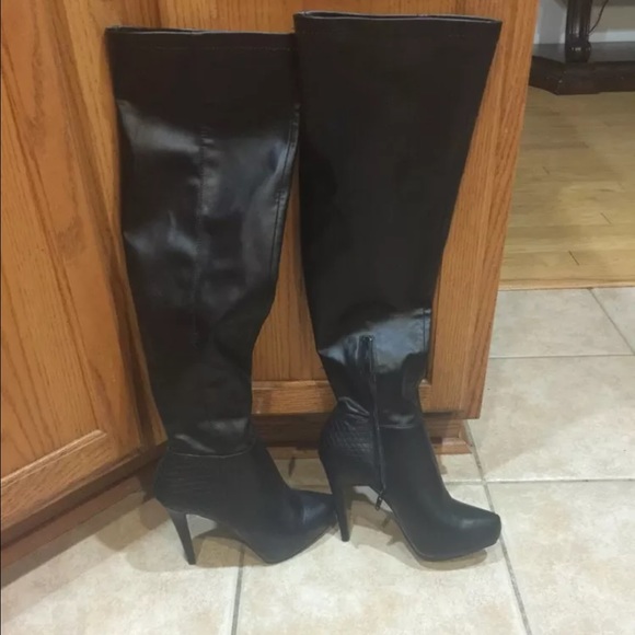 J Lo Sexy Over the Knee Bella Platform boots - Picture 4 of 4