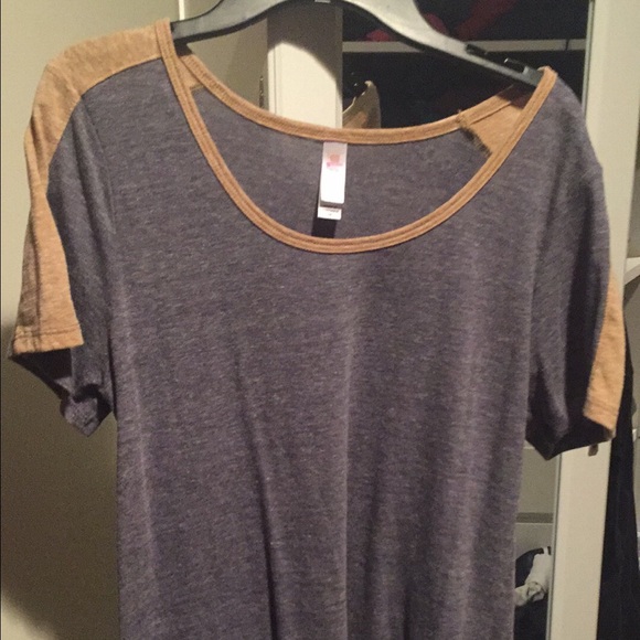 Lularoe medium classic t