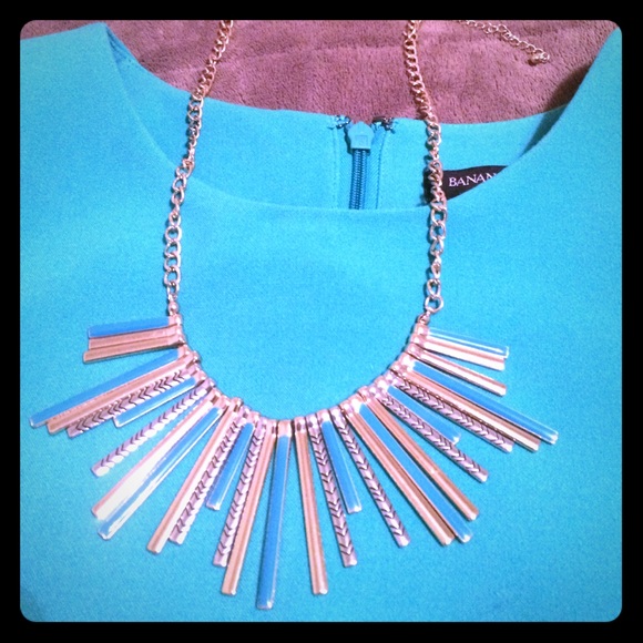 Gorgeous statement necklace