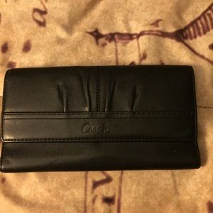 FLASH SALE 🌙 Coach tri-fold wallet