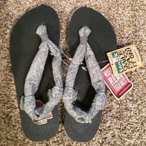 Sanuk Yoga Mat Sandals