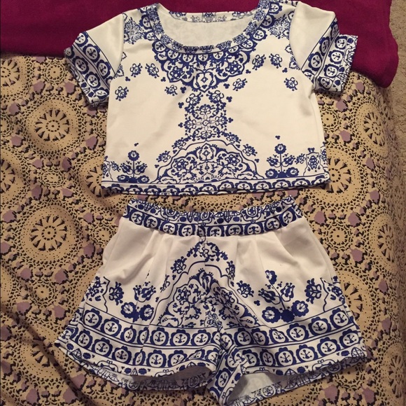 SOLD Brand new two piece outfit - Picture 2 of 2