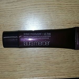 Laura Mercier Tinted Moisturizer: Nude/light beige