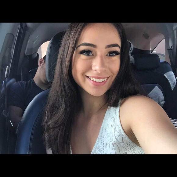 💜Meet your Posher!💜 - Picture 3 of 10