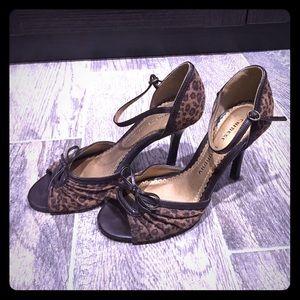 Leopard heeled sandals