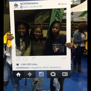 Meet your Posher, Emani