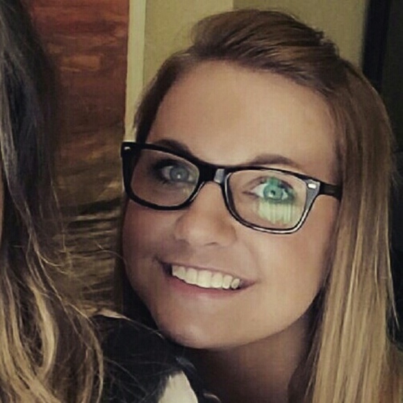 Meet your Posher, Robyn