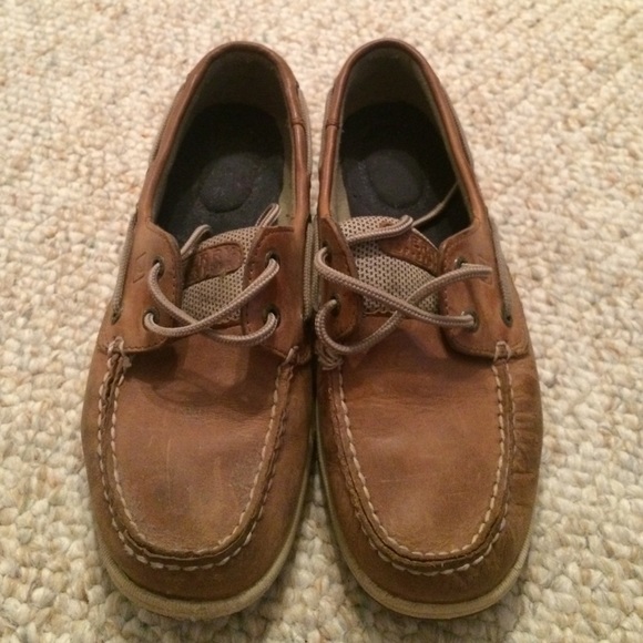 tan sperry shoes