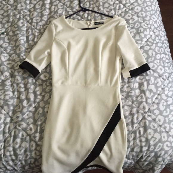 Asymmetrical Dress - Picture 4 of 4