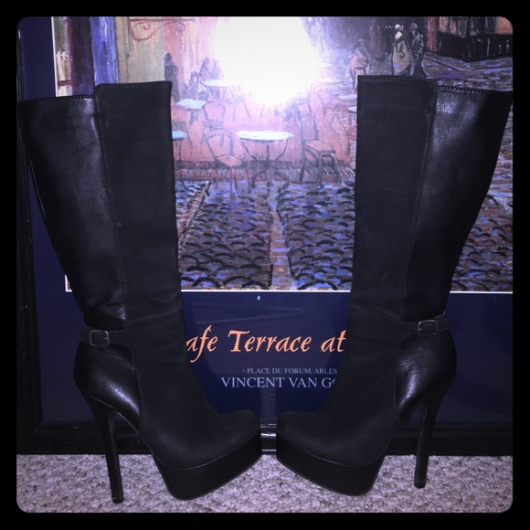 Black heeled boots