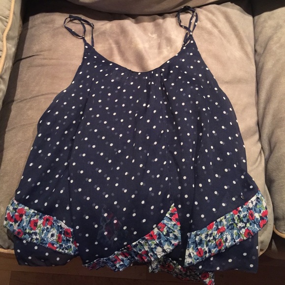 ❗️SOLD on Ⓜ️❗️Abercrombie & Fitch navy floral trim
