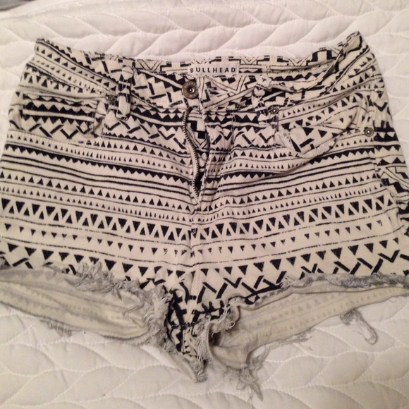 Bullhead denim shorts - tribal pattern