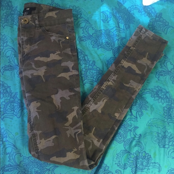 H&M Camo jeans