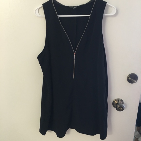 Chic Black Zipper Tank