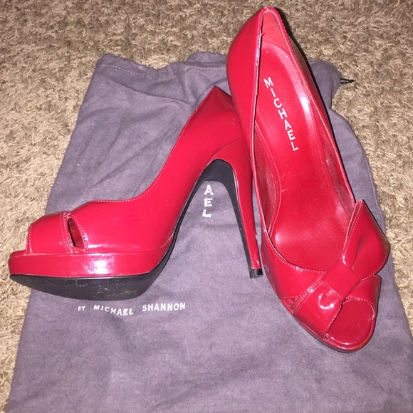 Size 9 Red heels