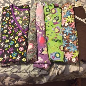 6 SCRUB TOPS💙💚💛❣❤️💜