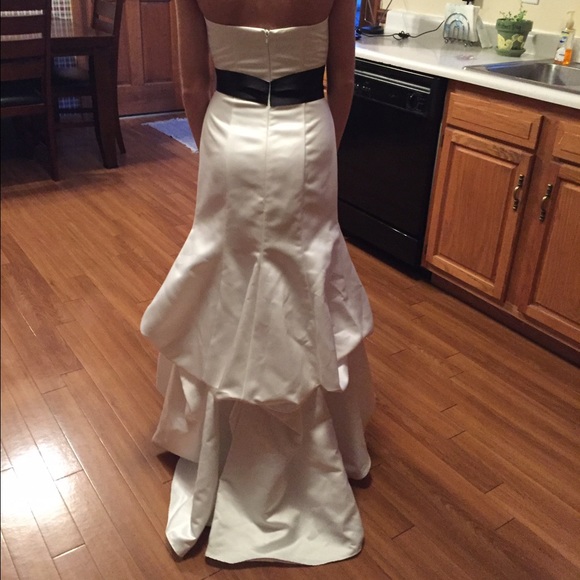 Prom dress - Picture 2 of 2