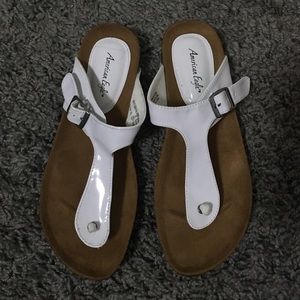 GOING SOON ✨ Like new white sandals.